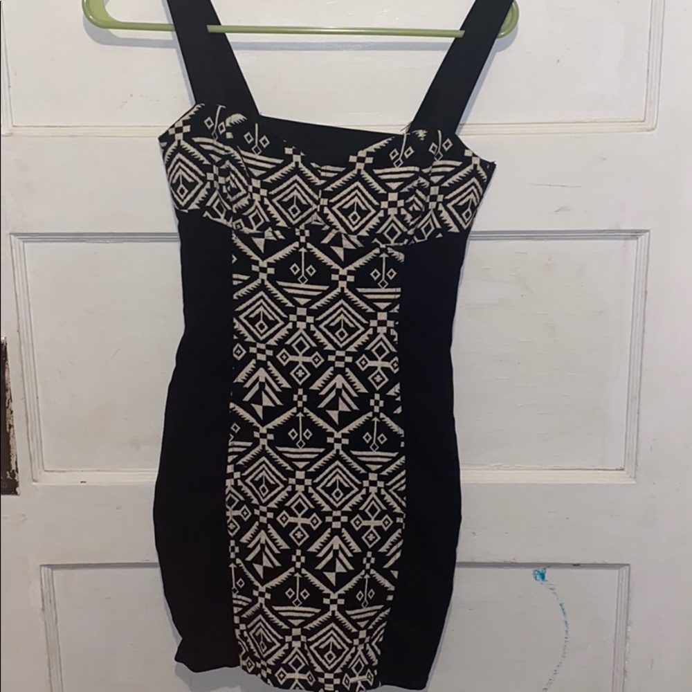 Divided Aztec Dress -Form fitting